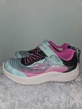Sketchers Kids Hot Pink Athletic Shoe (Size US 2.5)